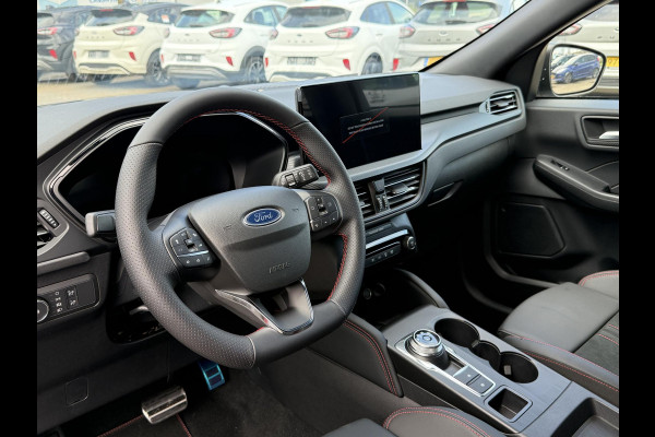 Ford Kuga 2.5 PHEV ST-Line X 243pk | Driver Assistance pack | Matrix LED | Black Package | Wegklapbare Trekhaak | Panoramadak | Winterpack | 2.100kg Trekgewicht
