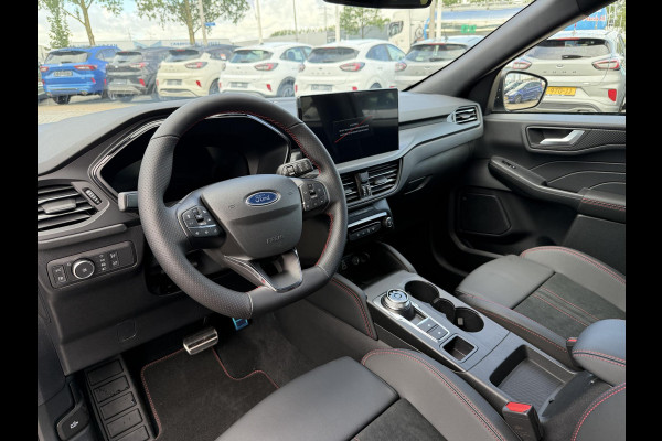 Ford Kuga 2.5 PHEV ST-Line X 243pk | Driver Assistance pack | Matrix LED | Black Package | Wegklapbare Trekhaak | Panoramadak | Winterpack | 2.100kg Trekgewicht