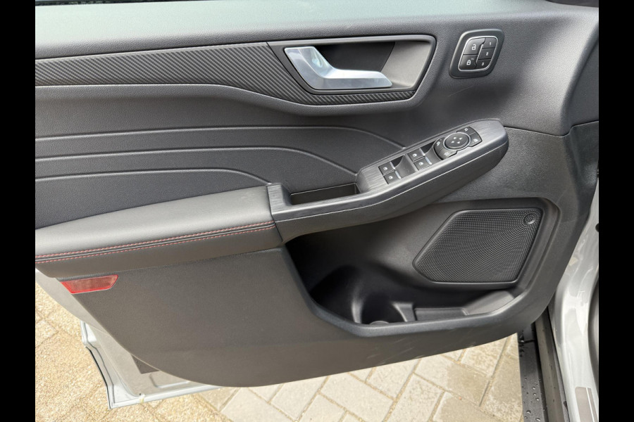 Ford Kuga 2.5 PHEV ST-Line X 243pk | Driver Assistance pack | Matrix LED | Black Package | Wegklapbare Trekhaak | Panoramadak | Winterpack | 2.100kg Trekgewicht