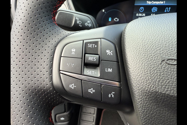 Ford Kuga 2.5 PHEV ST-Line X 243pk | Driver Assistance pack | Matrix LED | Black Package | Wegklapbare Trekhaak | Panoramadak | Winterpack | 2.100kg Trekgewicht