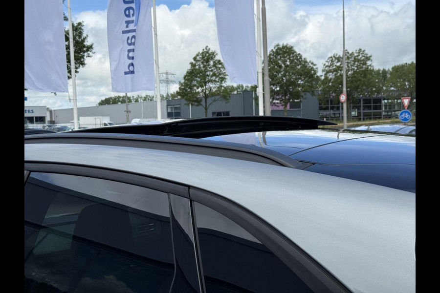Ford Kuga 2.5 PHEV ST-Line X 243pk | Driver Assistance pack | Matrix LED | Black Package | Wegklapbare Trekhaak | Panoramadak | Winterpack | 2.100kg Trekgewicht