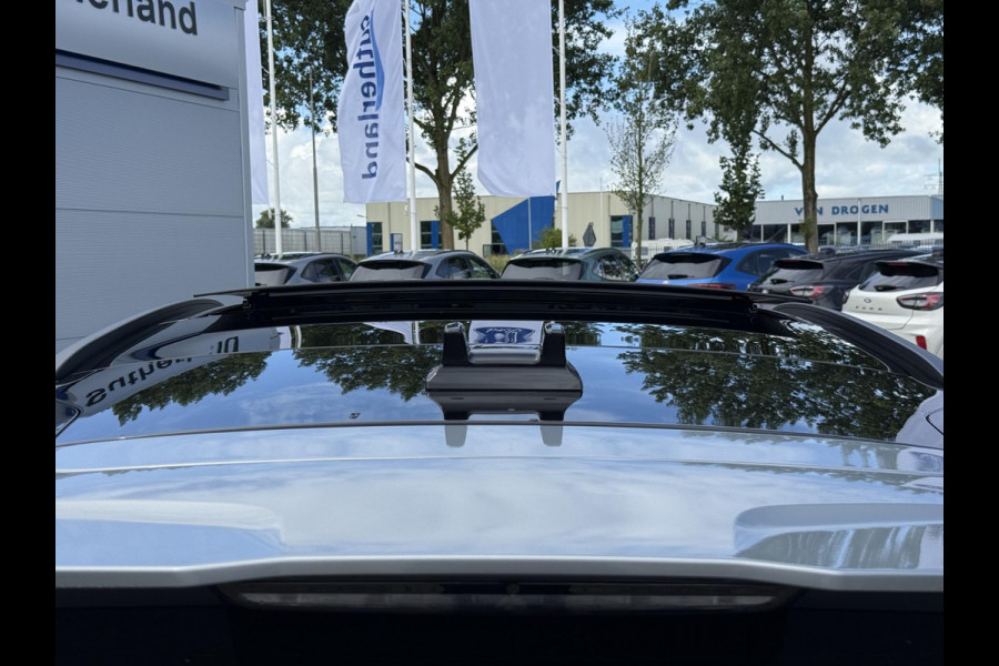 Ford Kuga 2.5 PHEV ST-Line X 243pk | Driver Assistance pack | Matrix LED | Black Package | Wegklapbare Trekhaak | Panoramadak | Winterpack | 2.100kg Trekgewicht