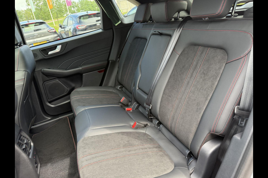Ford Kuga 2.5 PHEV ST-Line X 243pk | Driver Assistance pack | Matrix LED | Black Package | Wegklapbare Trekhaak | Panoramadak | Winterpack | 2.100kg Trekgewicht