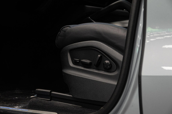 Porsche Cayenne 3.0 E-Hybrid *Burmester 3D / Achteras-besturing / Panorama / Passenger-display / Keyless / HUD*