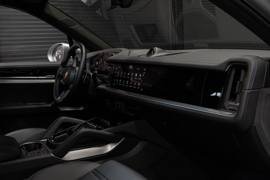 Porsche Cayenne 3.0 E-Hybrid *Burmester 3D / Achteras-besturing / Panorama / Passenger-display / Keyless / HUD*