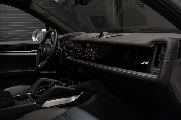 Porsche Cayenne 3.0 E-Hybrid *Burmester 3D / Achteras-besturing / Panorama / Passenger-display / Keyless / HUD*