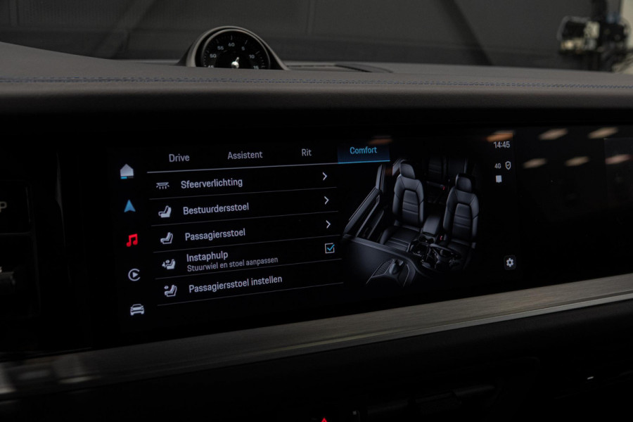 Porsche Cayenne 3.0 E-Hybrid *Burmester 3D / Achteras-besturing / Panorama / Passenger-display / Keyless / HUD*