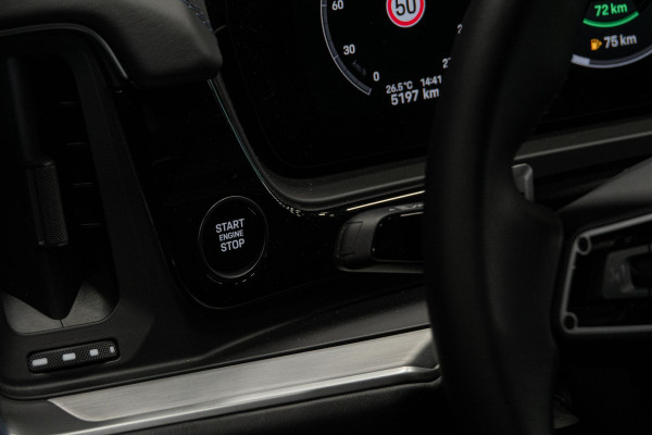 Porsche Cayenne 3.0 E-Hybrid *Burmester 3D / Achteras-besturing / Panorama / Passenger-display / Keyless / HUD*