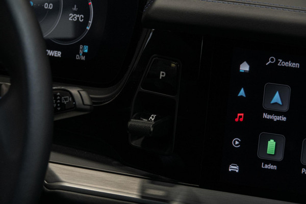Porsche Cayenne 3.0 E-Hybrid *Burmester 3D / Achteras-besturing / Panorama / Passenger-display / Keyless / HUD*