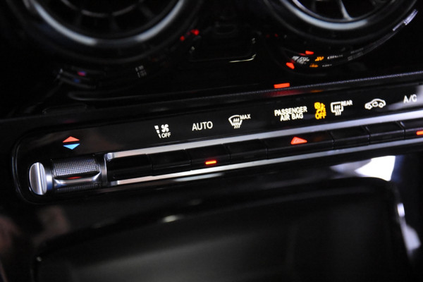 Mercedes-Benz A-Klasse 180 *1ste Eigenaar*Navigatie*DAB*PDC*