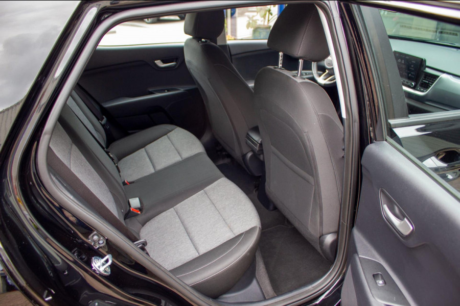 Kia Stonic 1.2 MPi Design Edition|Prijs rijklaar incl. 12 mnd garantie|Carplay Bletooth PDC LMV Stoelverwarming