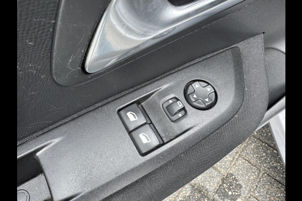 Peugeot 208 1.2 PureTech Blue Lease Active | Navigatie | Climate Control | Trekhaak | Cruise Control |