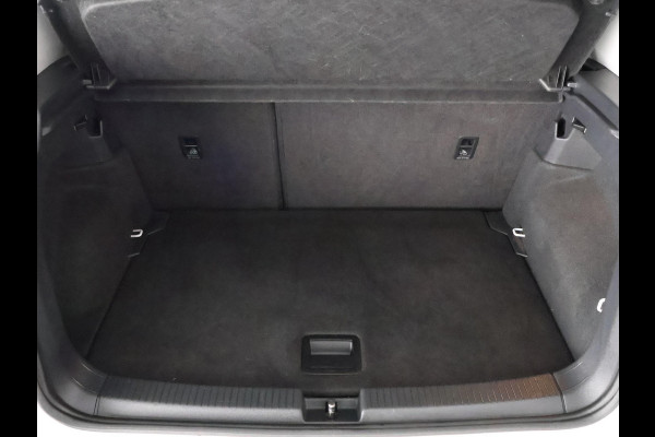 Volkswagen T-Cross 1.0 TSI Style Automaat | 1e eigenaar | Navigatie | Stoelverwarming | Camera |
