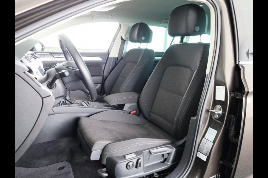 Volkswagen Passat Variant 1.4 TSI Comfortline Business | Clima | PDC | Apple carplay & Android auto |