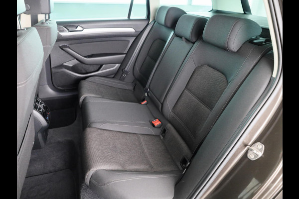Volkswagen Passat Variant 1.4 TSI Comfortline Business | Clima | PDC | Apple carplay & Android auto |