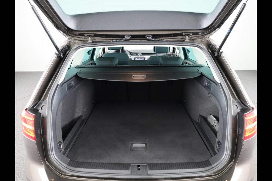 Volkswagen Passat Variant 1.4 TSI Comfortline Business | Clima | PDC | Apple carplay & Android auto |