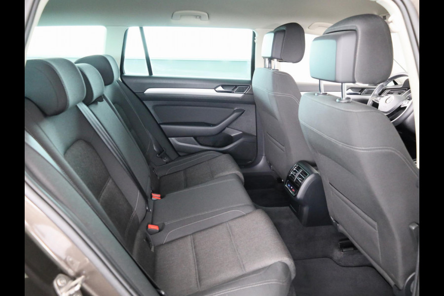 Volkswagen Passat Variant 1.4 TSI Comfortline Business | Clima | PDC | Apple carplay & Android auto |