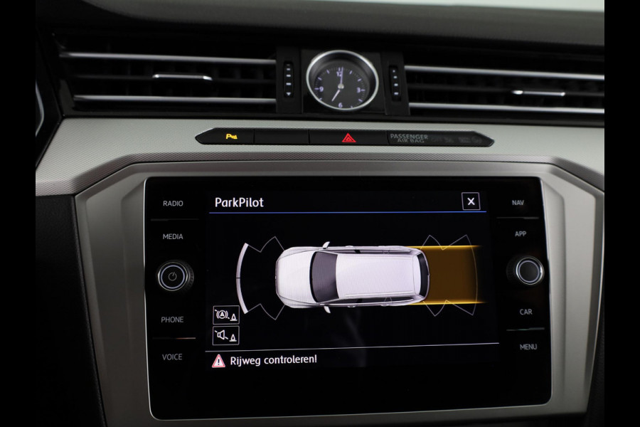 Volkswagen Passat Variant 1.4 TSI Comfortline Business | Clima | PDC | Apple carplay & Android auto |