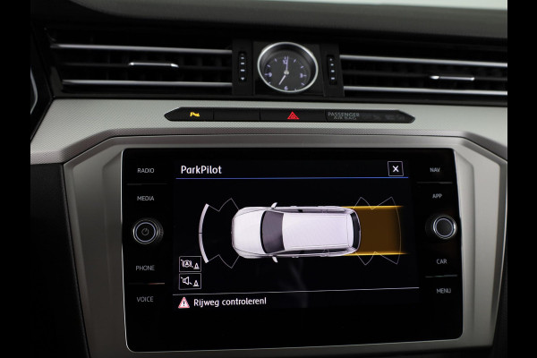 Volkswagen Passat Variant 1.4 TSI Comfortline Business | Clima | PDC | Apple carplay & Android auto |