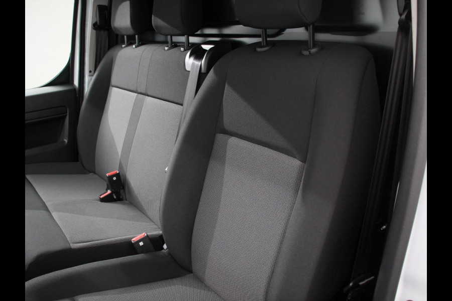 Opel Vivaro 1.5 Diesel 120PK L3 BPM VRIJ! Apple Carplay /  Android Auto Parkeersensoren V+A Trekhaak Camera Navigatie Cruise Control LED koplampen houten afwerking laadruimte