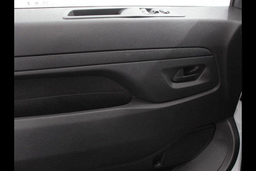 Opel Vivaro 1.5 Diesel 120PK L3 BPM VRIJ! Apple Carplay /  Android Auto Parkeersensoren V+A Trekhaak Camera Navigatie Cruise Control LED koplampen houten afwerking laadruimte
