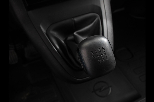 Opel Vivaro 1.5 Diesel 120PK L3 BPM VRIJ! Apple Carplay /  Android Auto Parkeersensoren V+A Trekhaak Camera Navigatie Cruise Control LED koplampen houten afwerking laadruimte