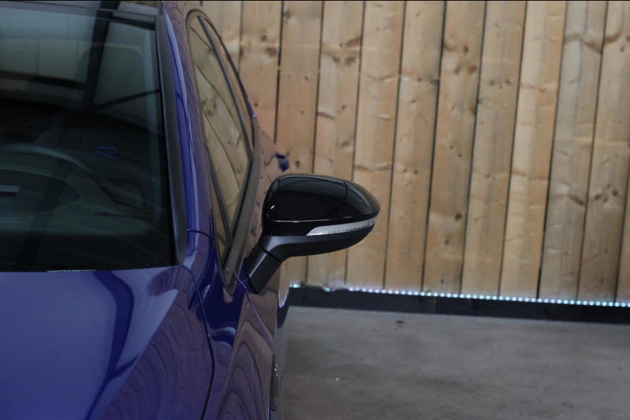 Volkswagen Golf 2.0 TSI R 4Motion *Akra*Pano*Leder*H&K*Performance*