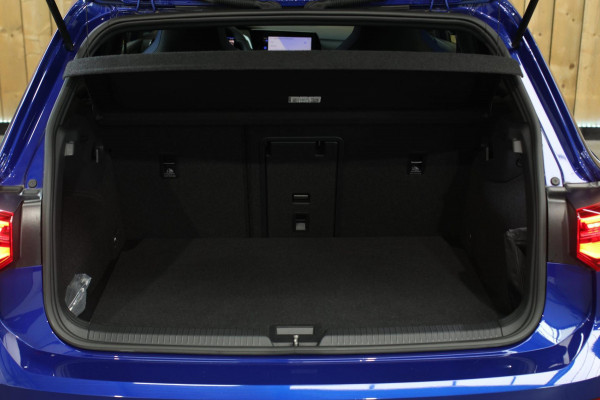Volkswagen Golf 2.0 TSI R 4Motion *Akra*Pano*Leder*H&K*Performance*