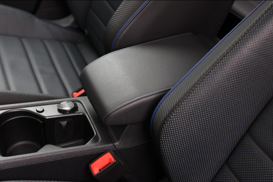 Volkswagen Golf 2.0 TSI R 4Motion *Akra*Pano*Leder*H&K*Performance*