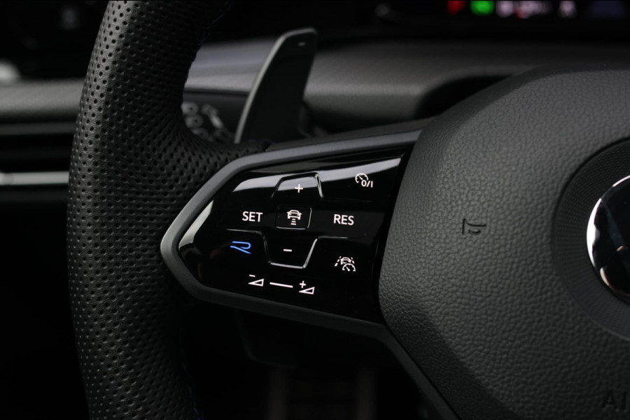 Volkswagen Golf 2.0 TSI R 4Motion *Akra*Pano*Leder*H&K*Performance*