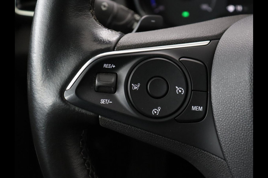 Opel Grandland X 1.6 Turbo Hybrid Elegance | Stoelventilatie | Trekhaak | Leder | 360 Camera | Full LED | Memory | Navigatie | Stoelverwarming | Dodehoek detectie | PHEV