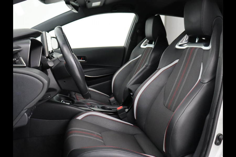 Toyota Corolla 1.8 Hybrid GR-Sport | Trekhaak | Stoelverwarming | Adaptive cruise | Camera | Carplay | Sportstoelen | Full LED | Park Assist | Keyless