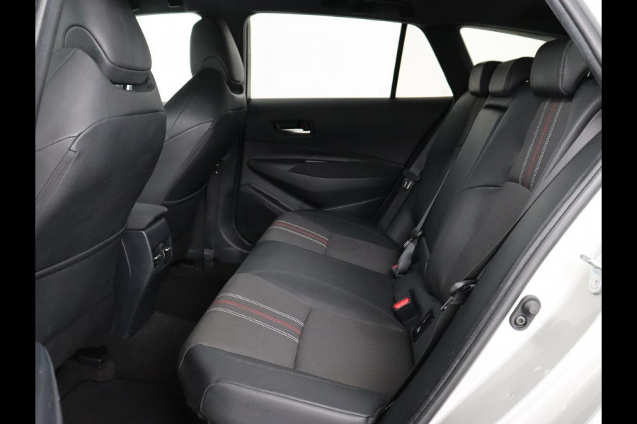 Toyota Corolla 1.8 Hybrid GR-Sport | Trekhaak | Stoelverwarming | Adaptive cruise | Camera | Carplay | Sportstoelen | Full LED | Park Assist | Keyless