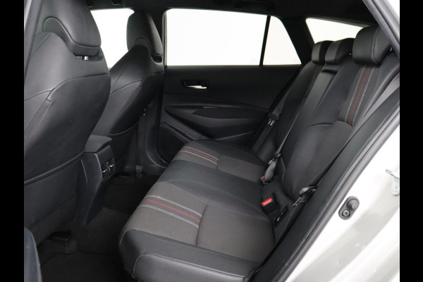 Toyota Corolla 1.8 Hybrid GR-Sport | Trekhaak | Stoelverwarming | Adaptive cruise | Camera | Carplay | Sportstoelen | Full LED | Park Assist | Keyless