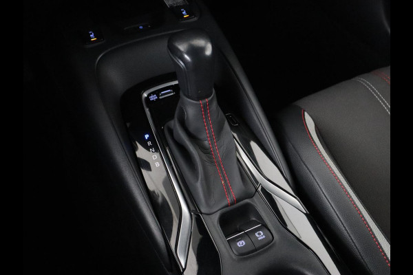 Toyota Corolla 1.8 Hybrid GR-Sport | Trekhaak | Stoelverwarming | Adaptive cruise | Camera | Carplay | Sportstoelen | Full LED | Park Assist | Keyless