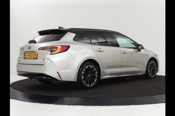 Toyota Corolla 1.8 Hybrid GR-Sport | Trekhaak | Stoelverwarming | Adaptive cruise | Camera | Carplay | Sportstoelen | Full LED | Park Assist | Keyless