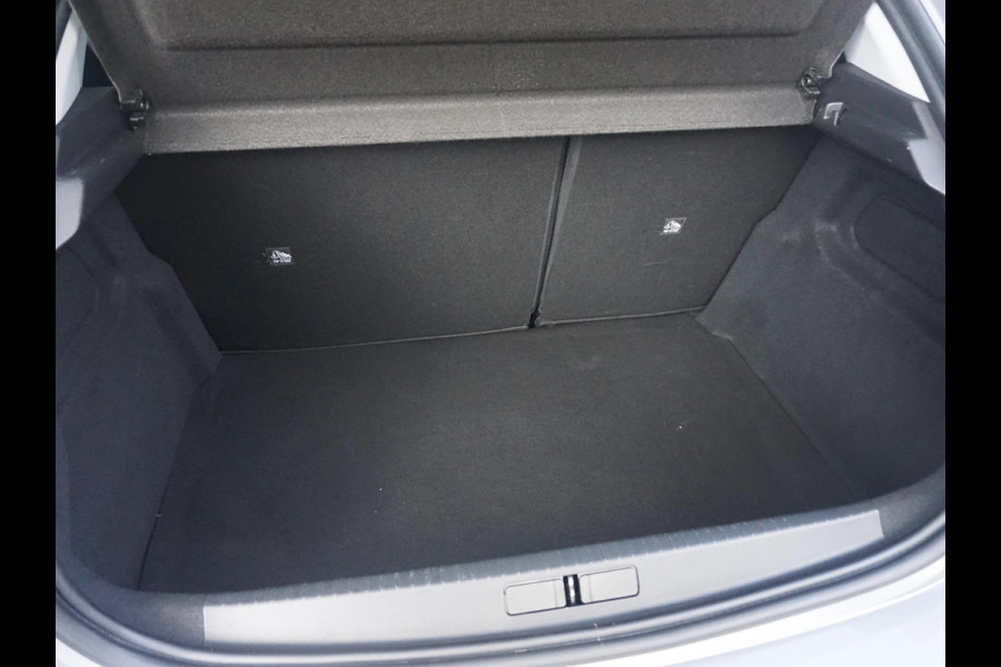 Opel Corsa 1.2 Elegance All season banden