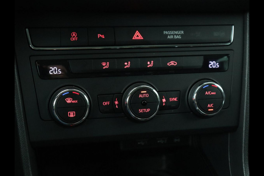 Seat Leon 1.0 TSI Style Intens | Carplay | Navigatie | Climate control | Keyless | Cruise control | Bluetooth | Parkeerhulp