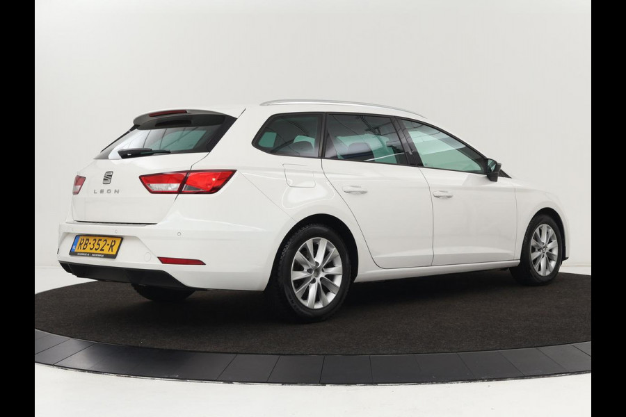 Seat Leon 1.0 TSI Style Intens | Carplay | Navigatie | Climate control | Keyless | Cruise control | Bluetooth | Parkeerhulp