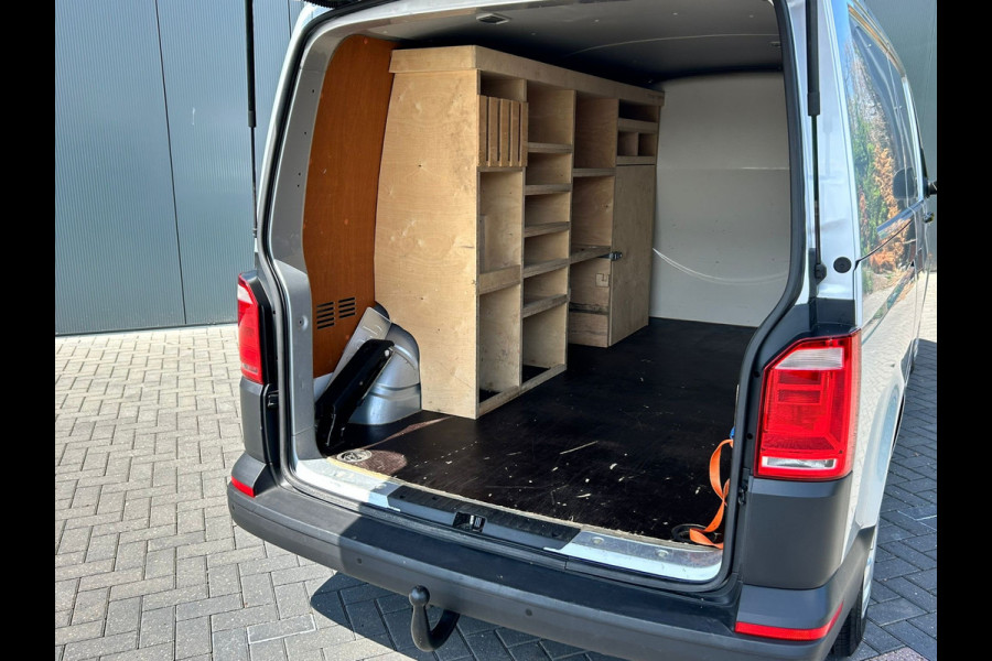 Volkswagen Transporter 2.0 TDI 150 PK DSG AUTOM HIGHLINE / L2H1 / 1e EIG. / ACHTERKLEP / AIRCO / CRUISE / NAVI / PDC