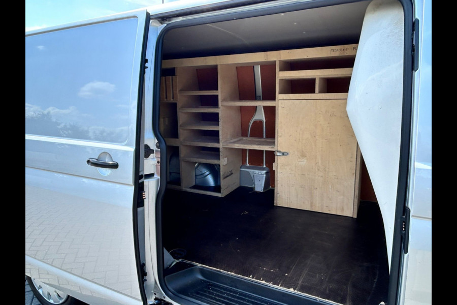 Volkswagen Transporter 2.0 TDI 150 PK DSG AUTOM HIGHLINE / L2H1 / 1e EIG. / ACHTERKLEP / AIRCO / CRUISE / NAVI / PDC