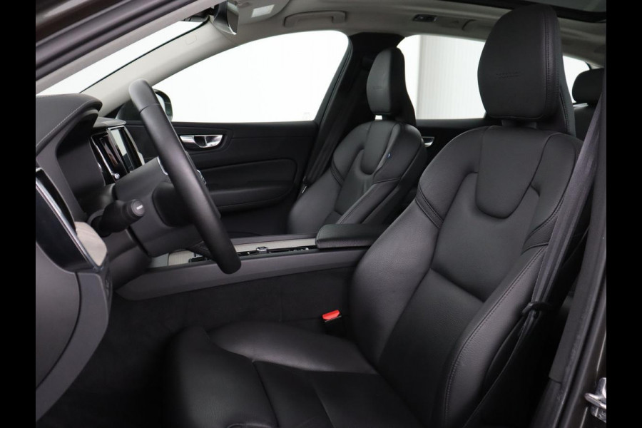 Volvo XC60 2.0 T8 Twin Engine AWD Inscription | Panoramadak | Trekhaak | Leder | Camera | Carplay | Navigatie | Full LED | Climate control
