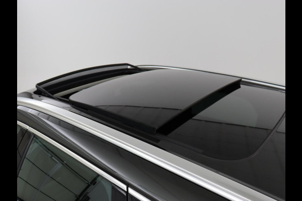 Volvo XC60 2.0 T8 Twin Engine AWD Inscription | Panoramadak | Trekhaak | Leder | Camera | Carplay | Navigatie | Full LED | Climate control