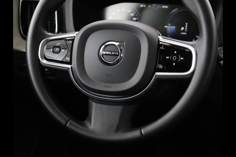Volvo XC60 2.0 T8 Twin Engine AWD Inscription | Panoramadak | Trekhaak | Leder | Camera | Carplay | Navigatie | Full LED | Climate control