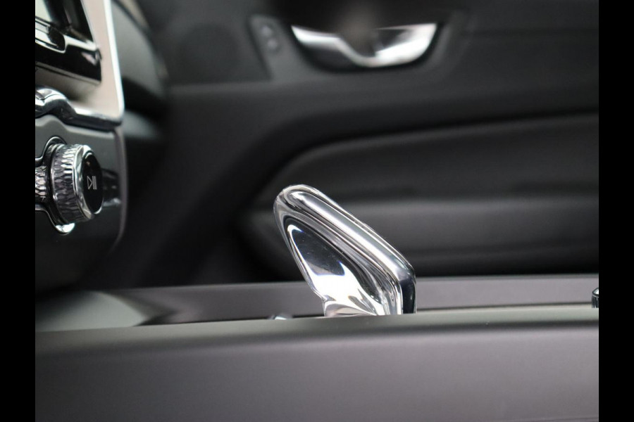 Volvo XC60 2.0 T8 Twin Engine AWD Inscription | Panoramadak | Trekhaak | Leder | Camera | Carplay | Navigatie | Full LED | Climate control