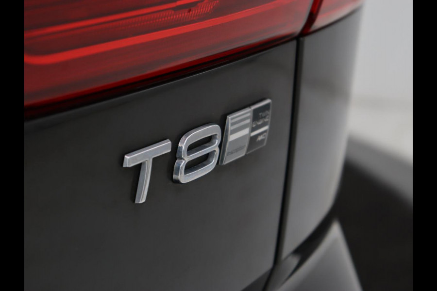 Volvo XC60 2.0 T8 Twin Engine AWD Inscription | Panoramadak | Trekhaak | Leder | Camera | Carplay | Navigatie | Full LED | Climate control