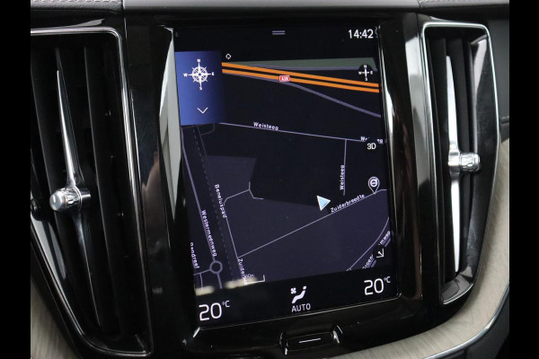 Volvo XC60 2.0 T8 Twin Engine AWD Inscription | Panoramadak | Trekhaak | Leder | Camera | Carplay | Navigatie | Full LED | Climate control