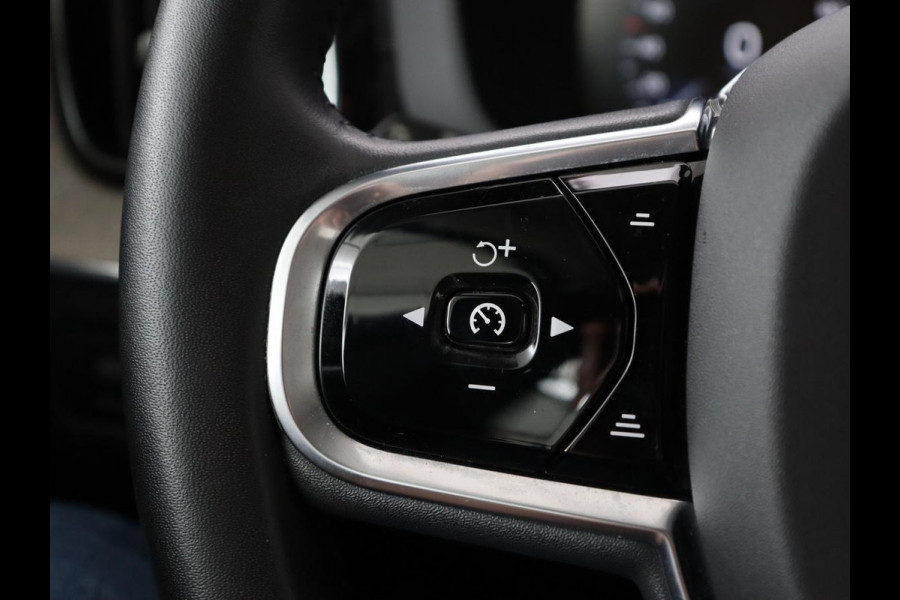 Volvo XC60 2.0 T8 Twin Engine AWD Inscription | Panoramadak | Trekhaak | Leder | Camera | Carplay | Navigatie | Full LED | Climate control