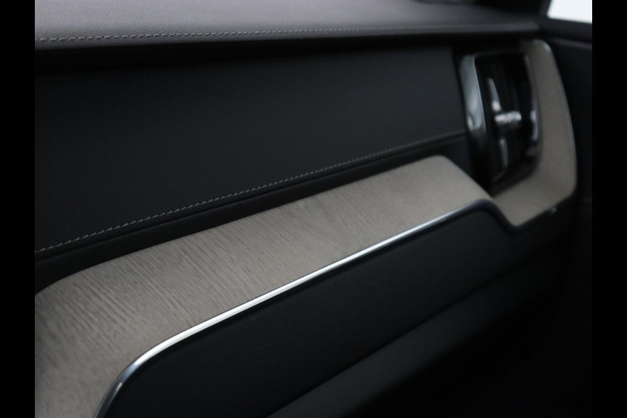 Volvo XC60 2.0 T8 Twin Engine AWD Inscription | Panoramadak | Trekhaak | Leder | Camera | Carplay | Navigatie | Full LED | Climate control