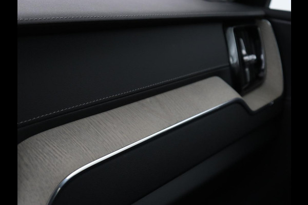 Volvo XC60 2.0 T8 Twin Engine AWD Inscription | Panoramadak | Trekhaak | Leder | Camera | Carplay | Navigatie | Full LED | Climate control